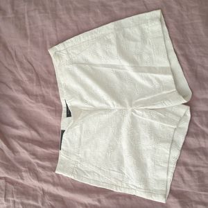 Banana Republic white high waisted eyelet 4" shorts, size 4